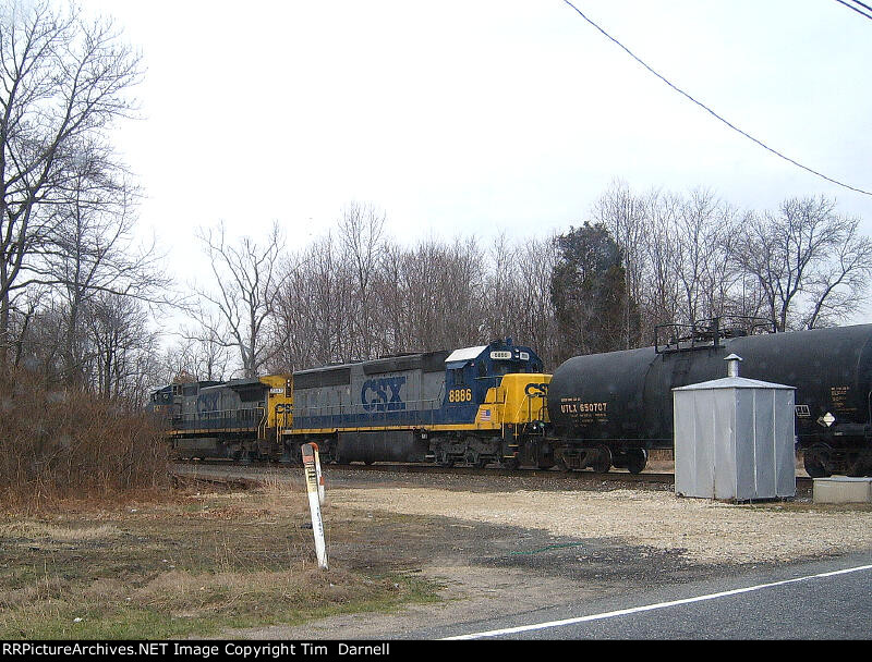 CSX 8886 on WPCA-11